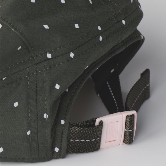 Lululemon hat - Picture 5 of 5